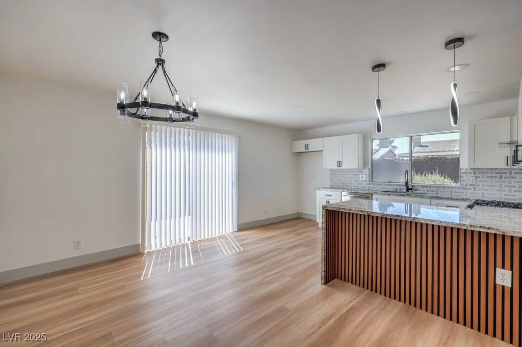 4111 Saint Louis, Las Vegas, NV 89104
