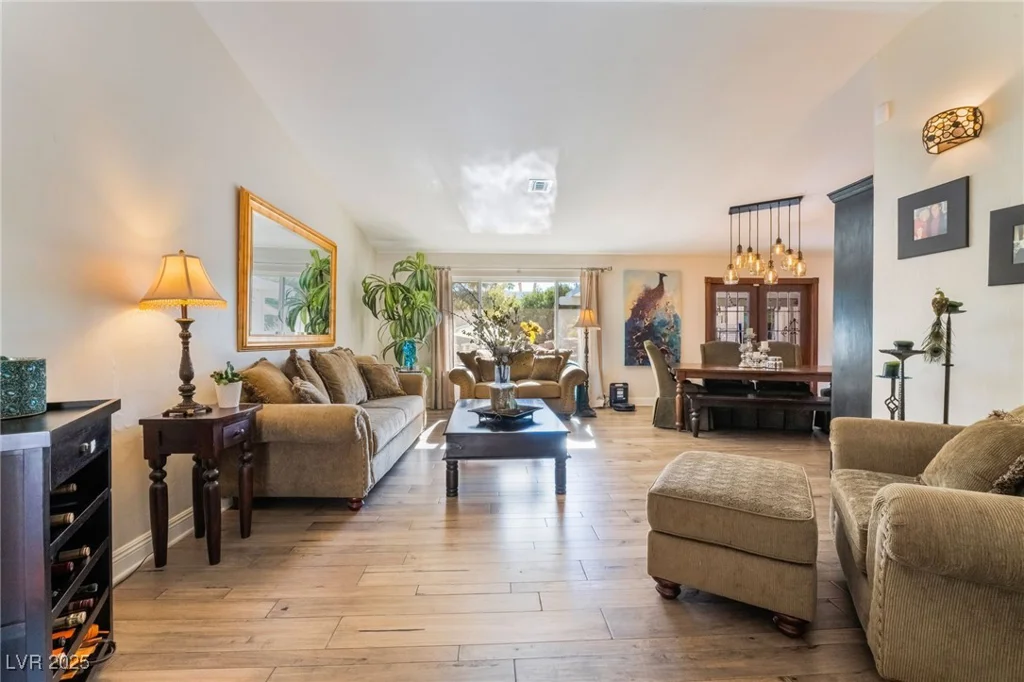 6377 Concho, Las Vegas, NV 89146