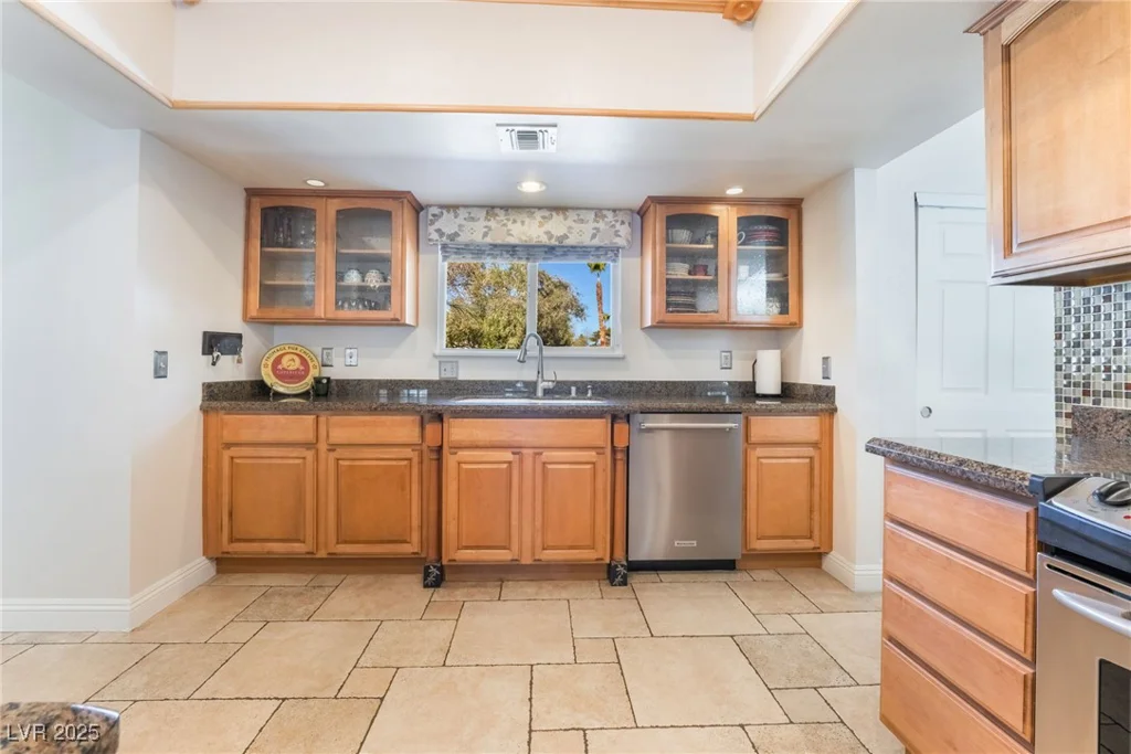 6377 Concho, Las Vegas, NV 89146
