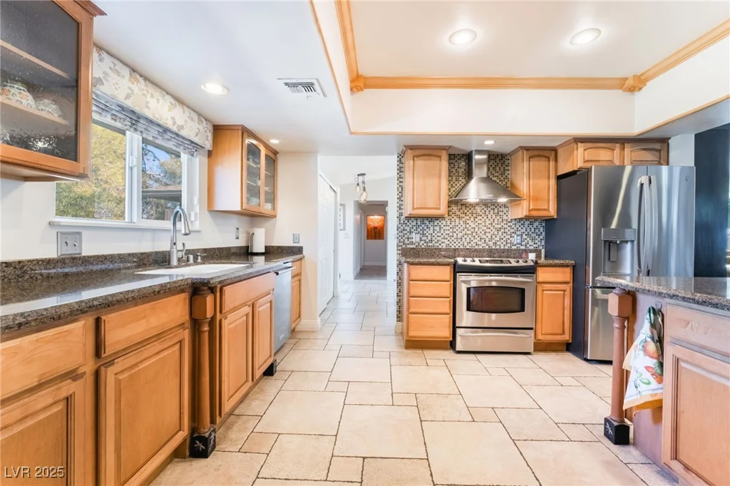 6377 Concho, Las Vegas, NV 89146