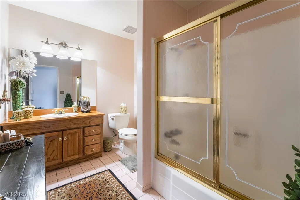 6377 Concho, Las Vegas, NV 89146