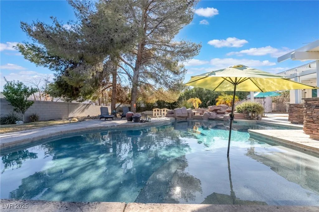 6377 Concho, Las Vegas, NV 89146