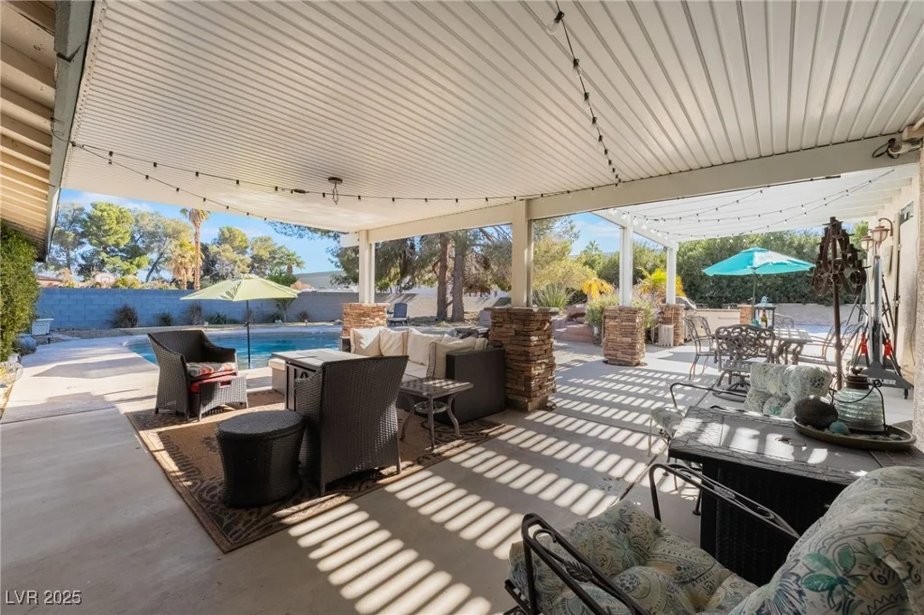 6377 Concho, Las Vegas, NV 89146