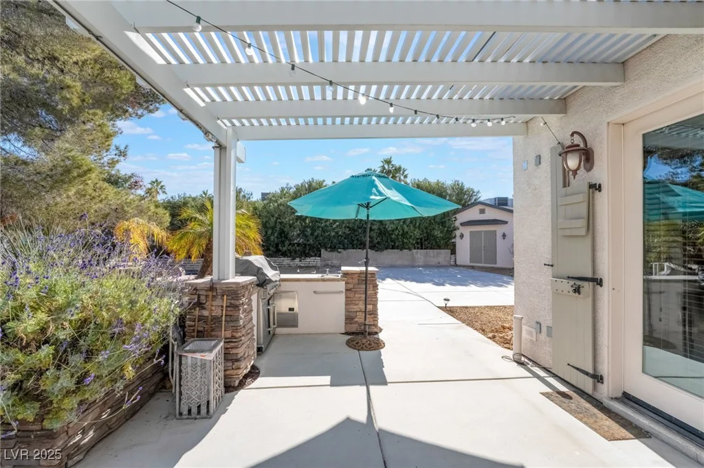 6377 Concho, Las Vegas, NV 89146