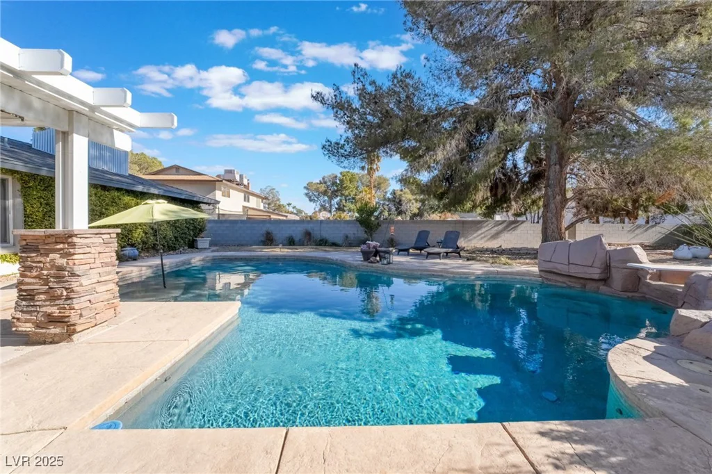 6377 Concho, Las Vegas, NV 89146