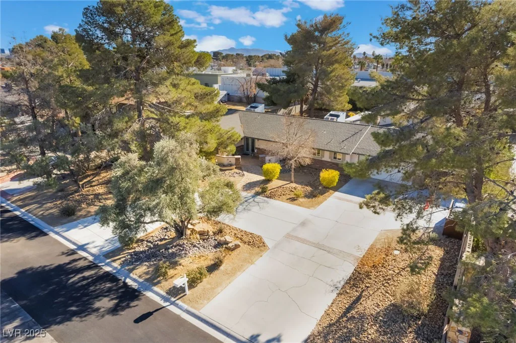 6377 Concho, Las Vegas, NV 89146