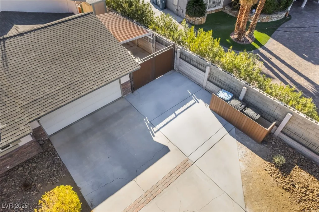 6377 Concho, Las Vegas, NV 89146