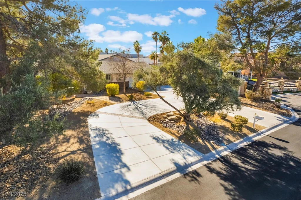 6377 Concho, Las Vegas, NV 89146