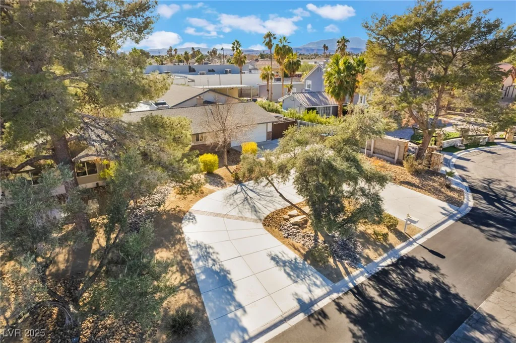 6377 Concho, Las Vegas, NV 89146