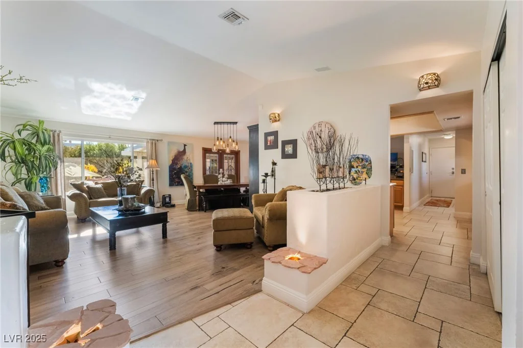 6377 Concho, Las Vegas, NV 89146