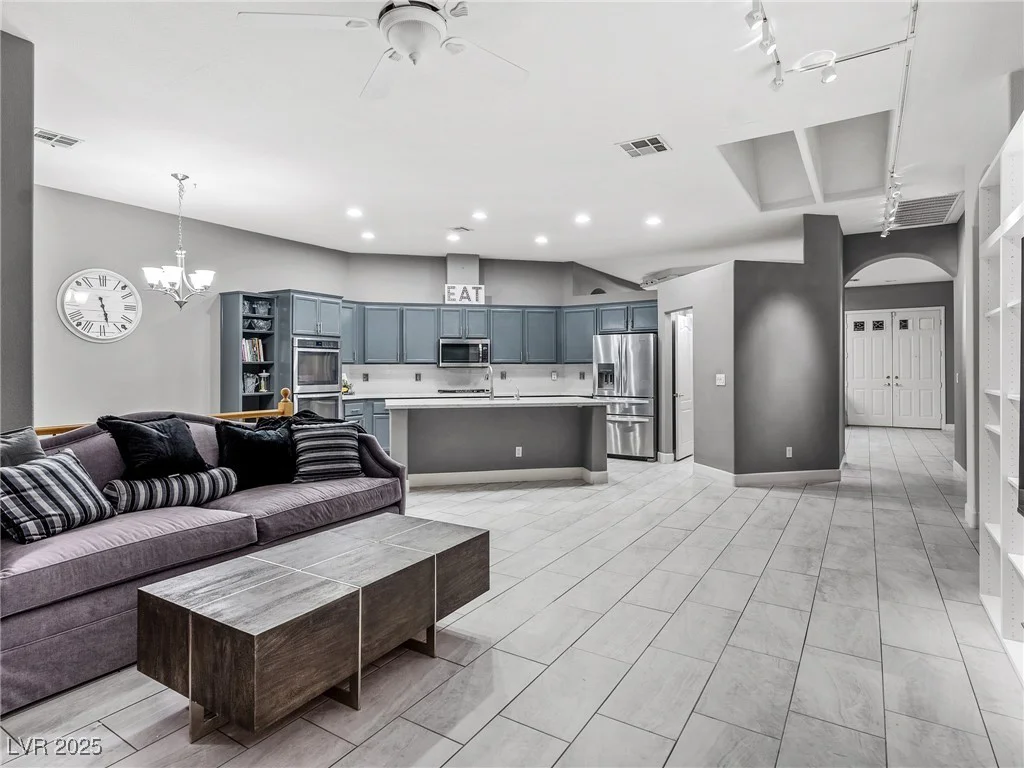 8065 Lapis Harbor, Las Vegas, NV 89117