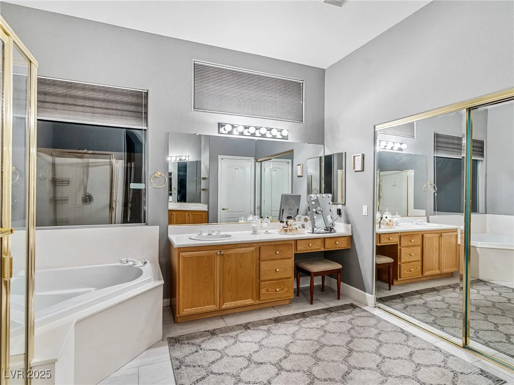 8065 Lapis Harbor, Las Vegas, NV 89117