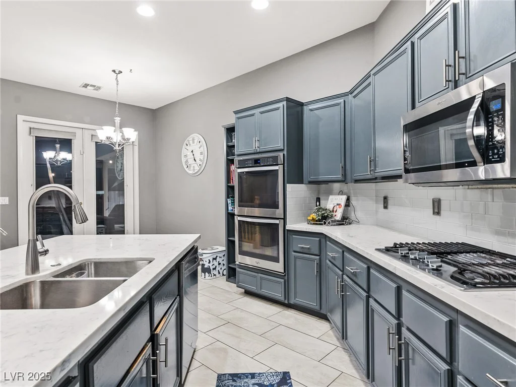 8065 Lapis Harbor, Las Vegas, NV 89117