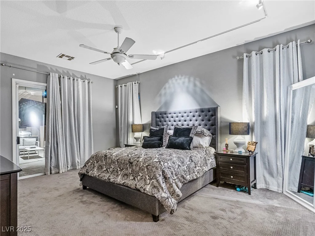 8065 Lapis Harbor, Las Vegas, NV 89117