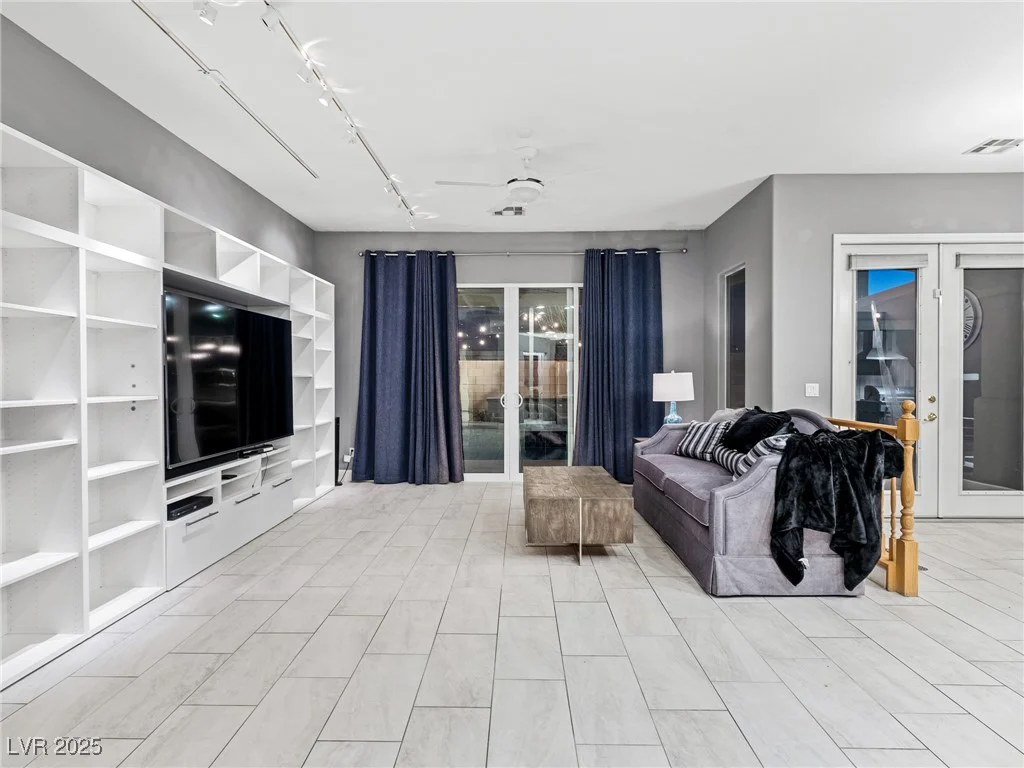 8065 Lapis Harbor, Las Vegas, NV 89117