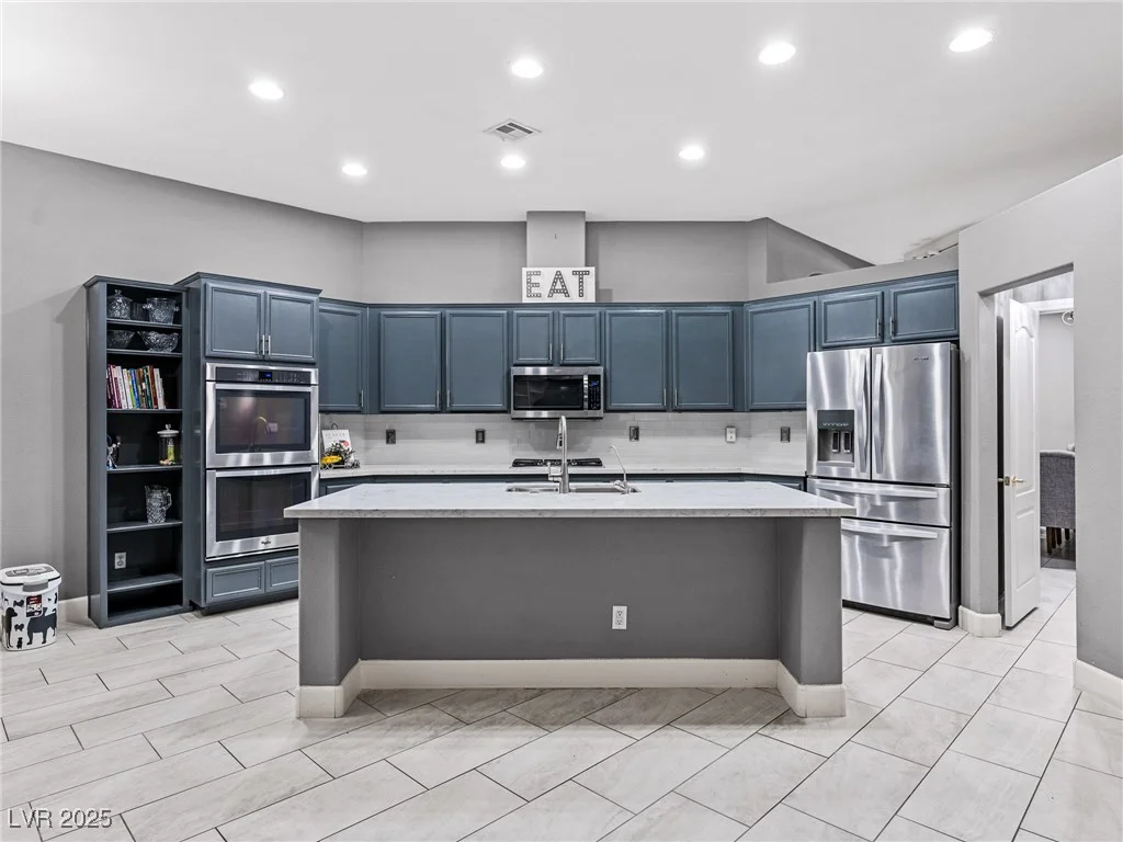 8065 Lapis Harbor, Las Vegas, NV 89117