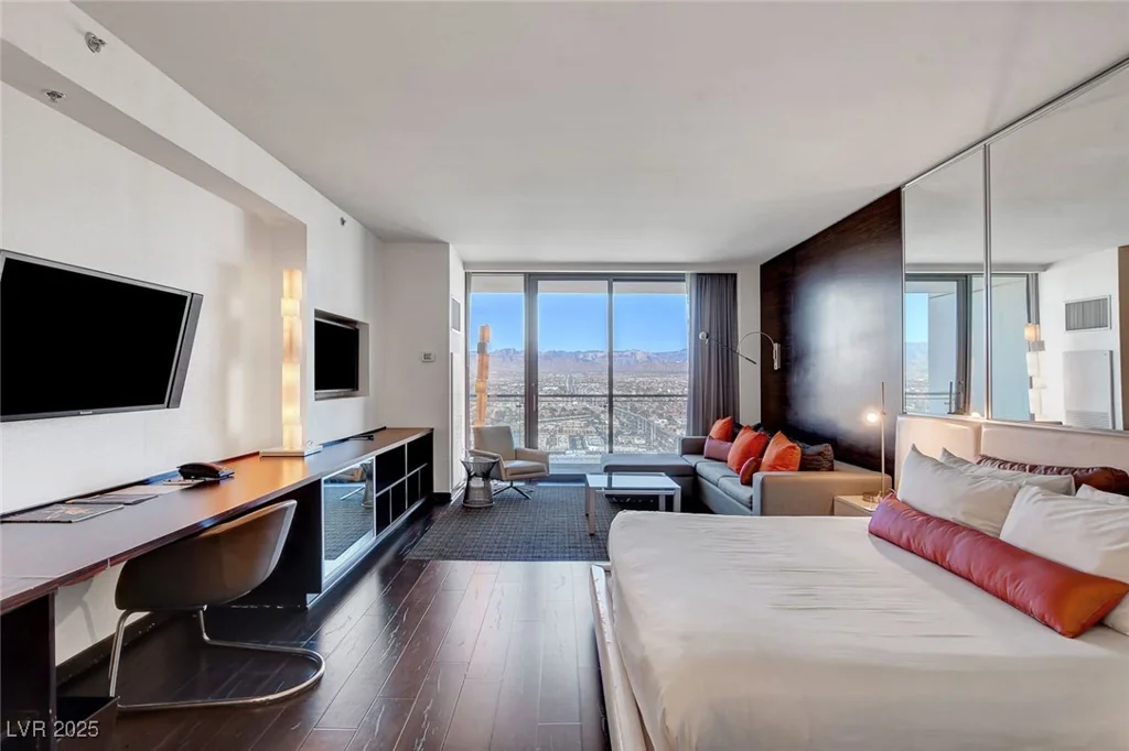 4381 Flamingo, Las Vegas, NV 89103