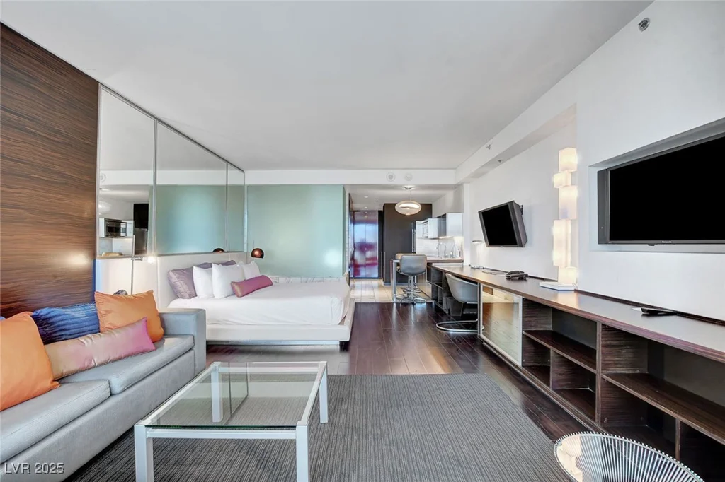 4381 Flamingo, Las Vegas, NV 89103