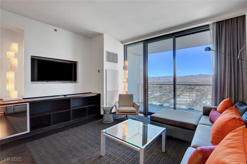 4381 Flamingo, Las Vegas, NV 89103