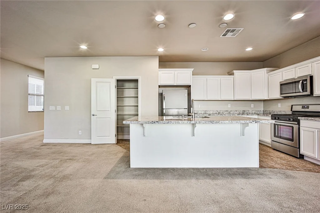 42 Navy Strauss, Las Vegas, NV 89148