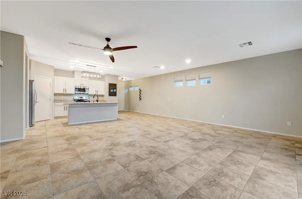5862 Peridot Falls, Las Vegas, NV 89130