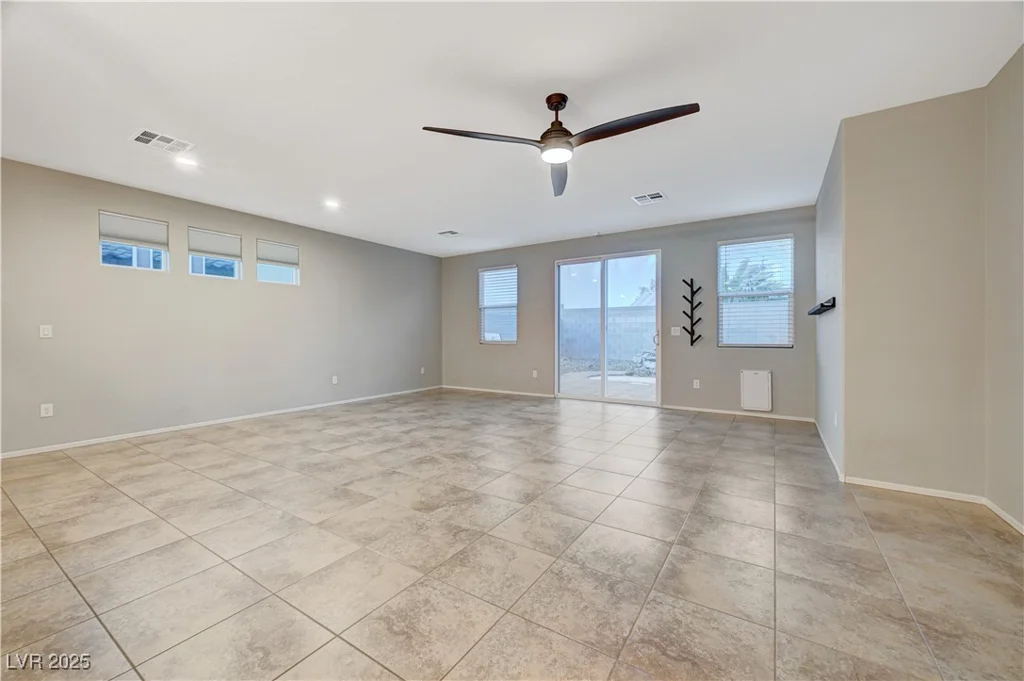 5862 Peridot Falls, Las Vegas, NV 89130