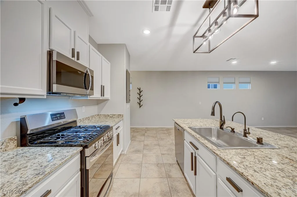 5862 Peridot Falls, Las Vegas, NV 89130