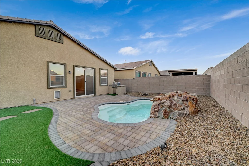 5862 Peridot Falls, Las Vegas, NV 89130