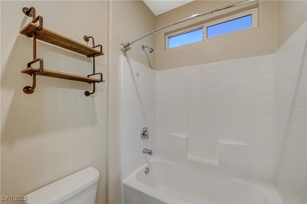 5862 Peridot Falls, Las Vegas, NV 89130