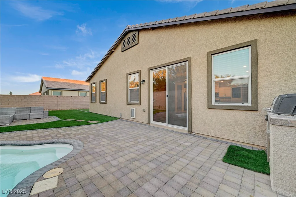5862 Peridot Falls, Las Vegas, NV 89130