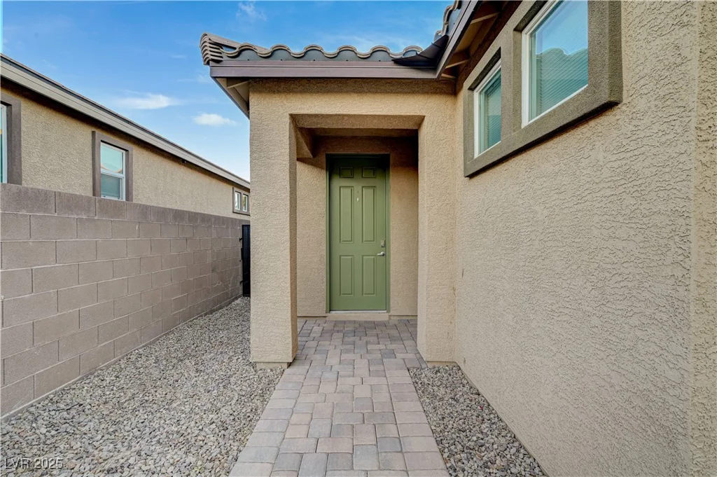 5862 Peridot Falls, Las Vegas, NV 89130