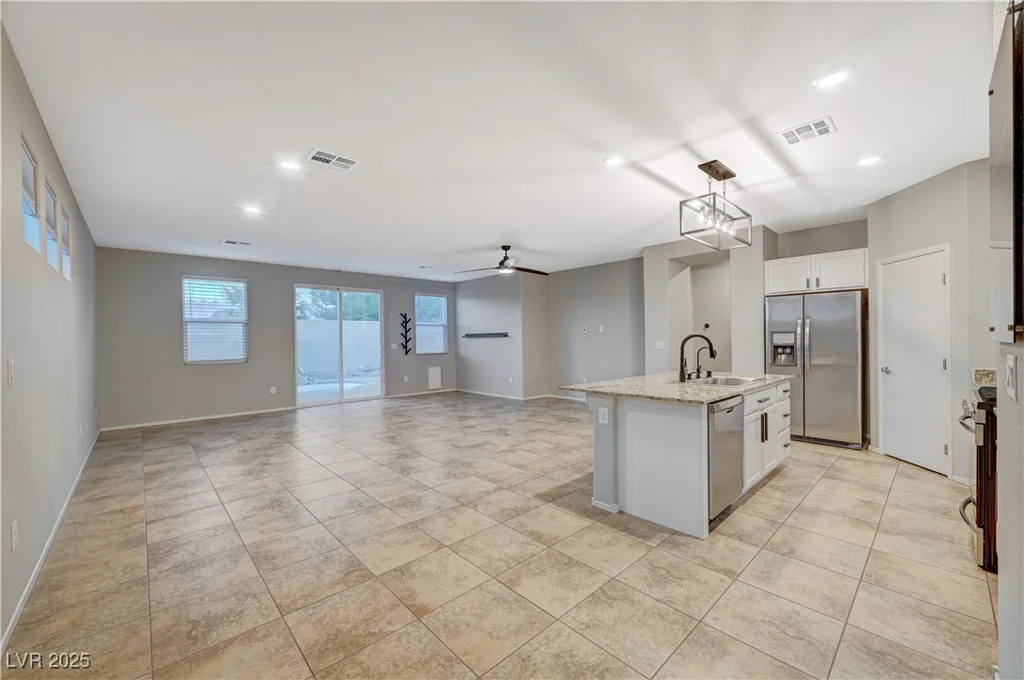 5862 Peridot Falls, Las Vegas, NV 89130