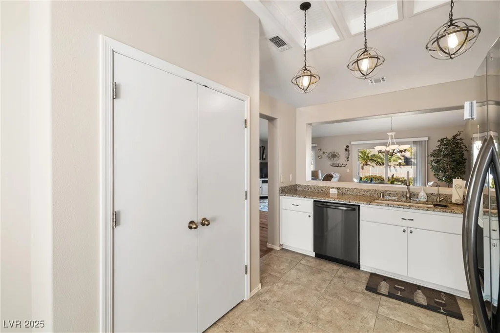 2054 Poppywood, Henderson, NV 89012