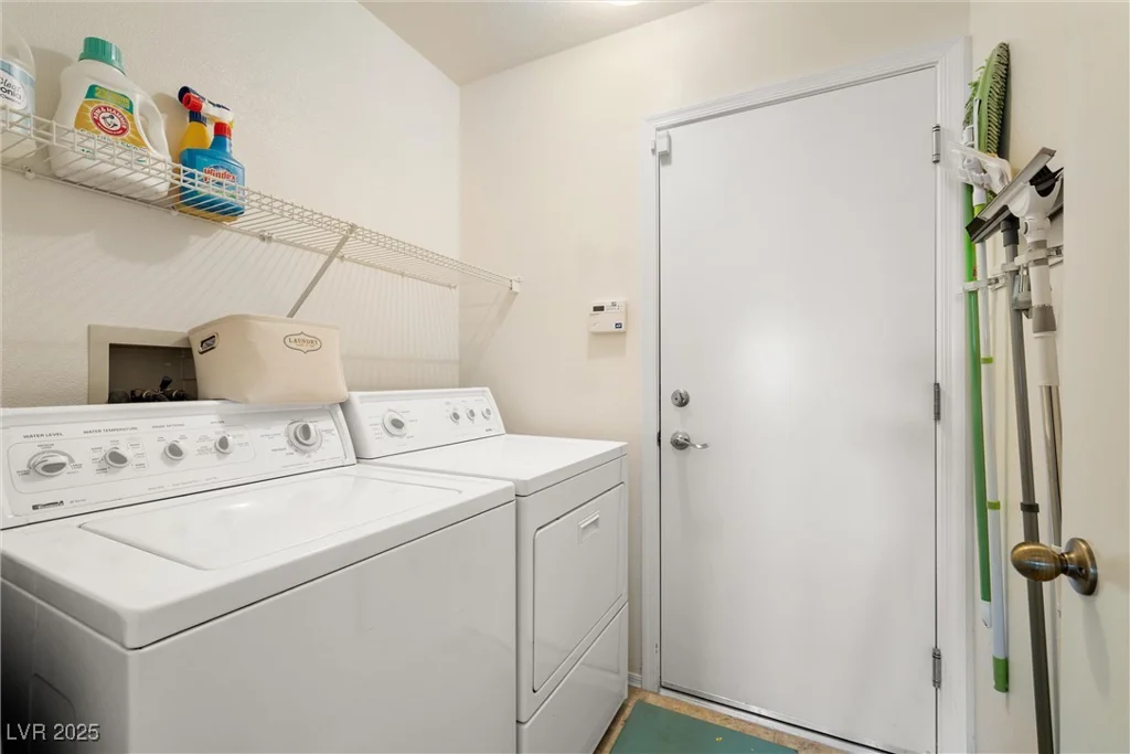 2054 Poppywood, Henderson, NV 89012
