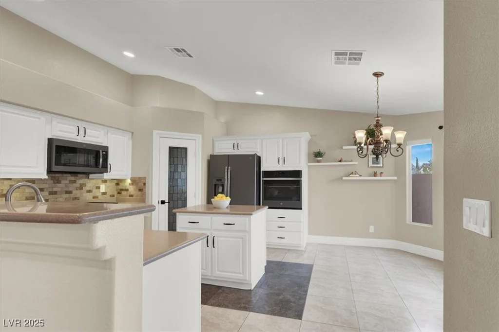 2624 Torch, North Las Vegas, NV 89081