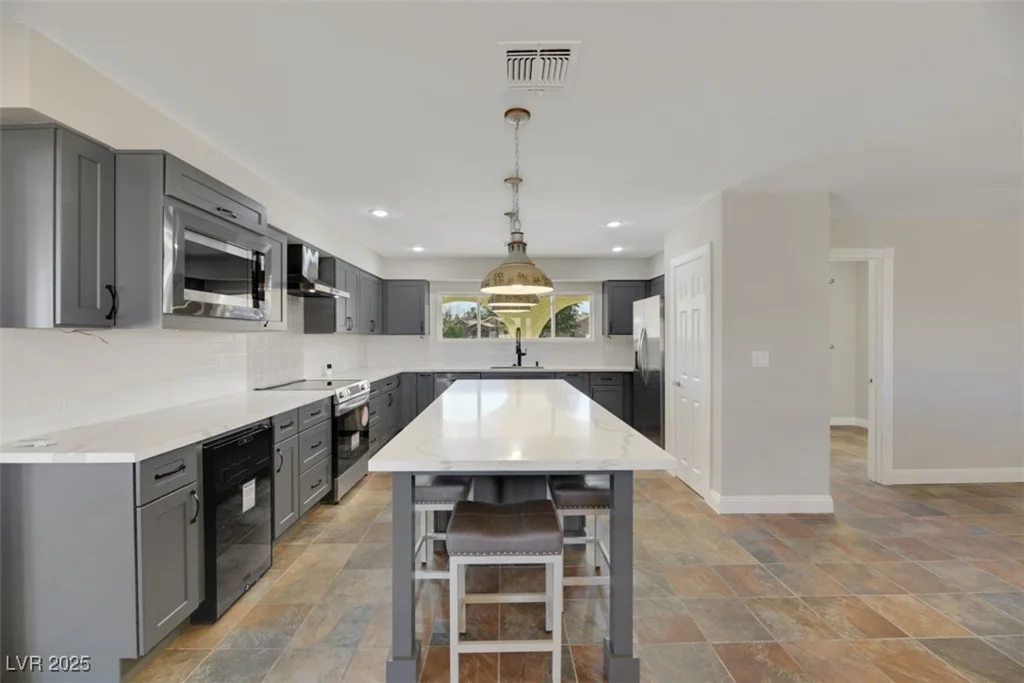 8870 Craig, Las Vegas, NV 89129