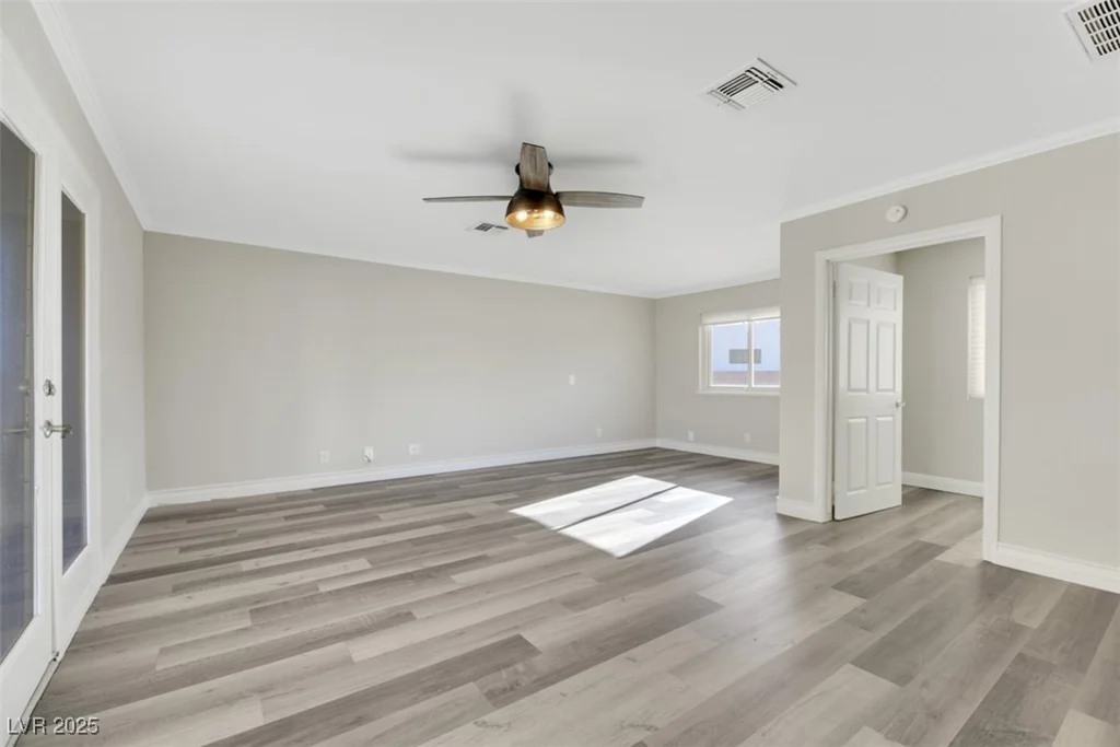 8870 Craig, Las Vegas, NV 89129