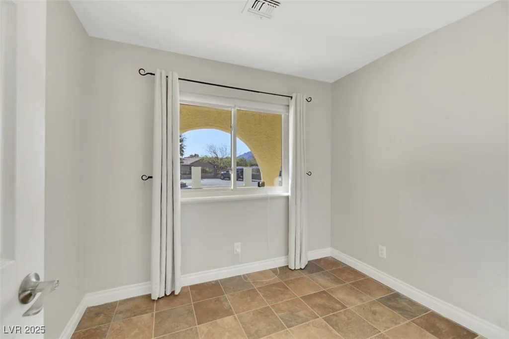 8870 Craig, Las Vegas, NV 89129