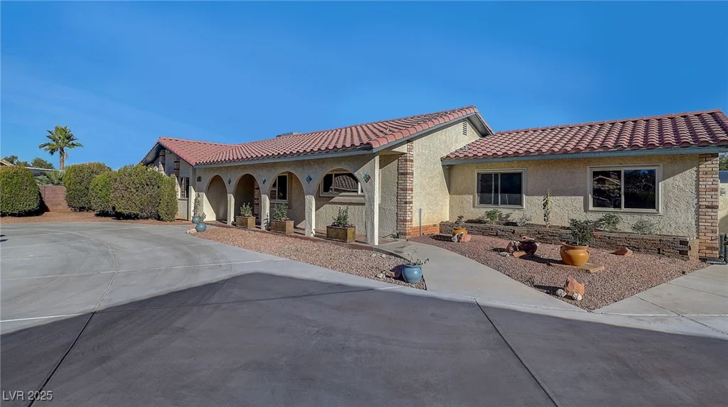 8870 Craig, Las Vegas, NV 89129