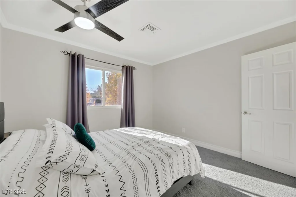 8870 Craig, Las Vegas, NV 89129