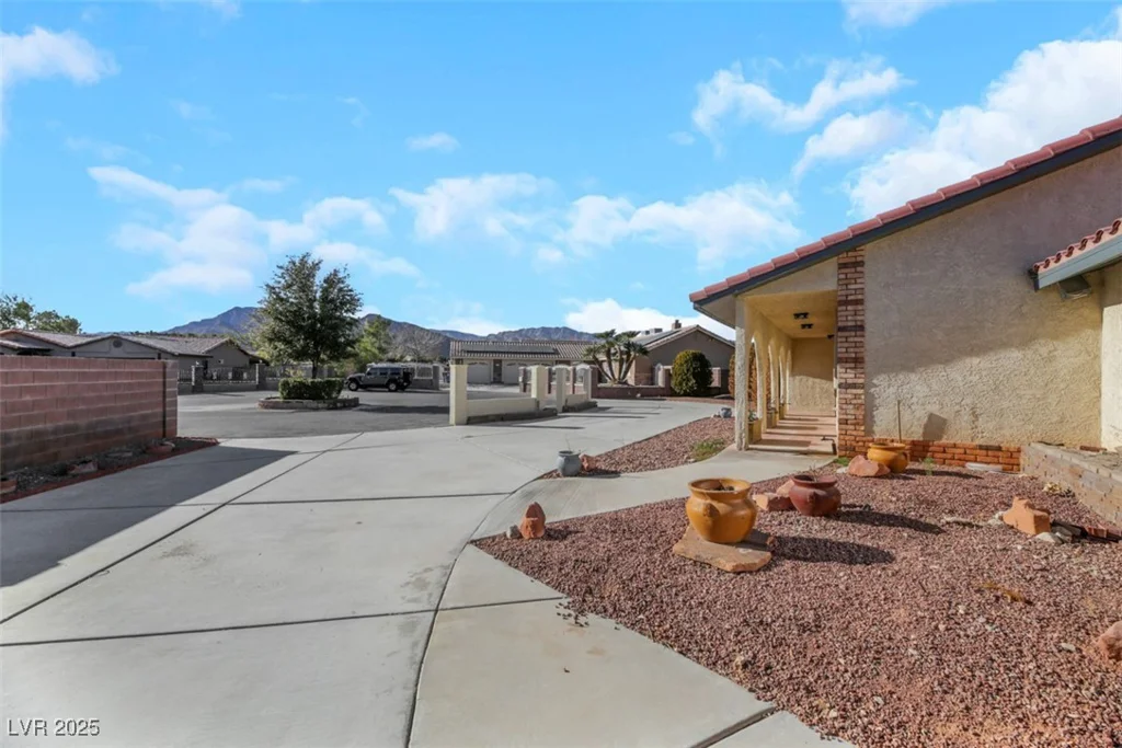 8870 Craig, Las Vegas, NV 89129