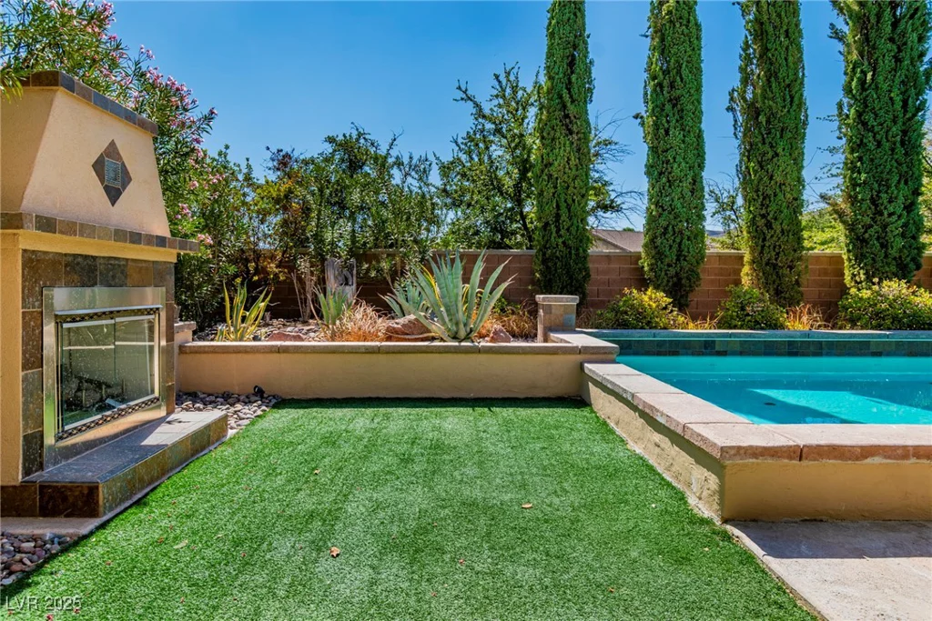 10077 Clifton Forge, Las Vegas, NV 89148