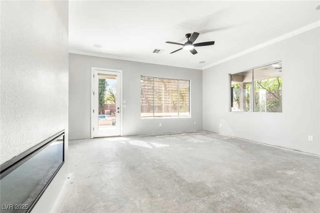 10077 Clifton Forge, Las Vegas, NV 89148