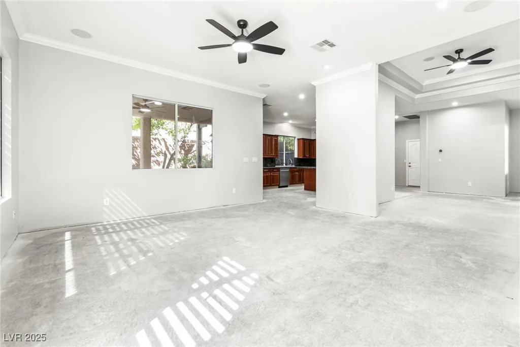10077 Clifton Forge, Las Vegas, NV 89148