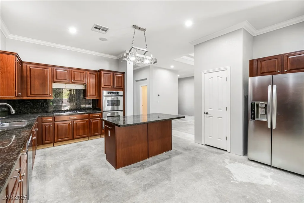 10077 Clifton Forge, Las Vegas, NV 89148