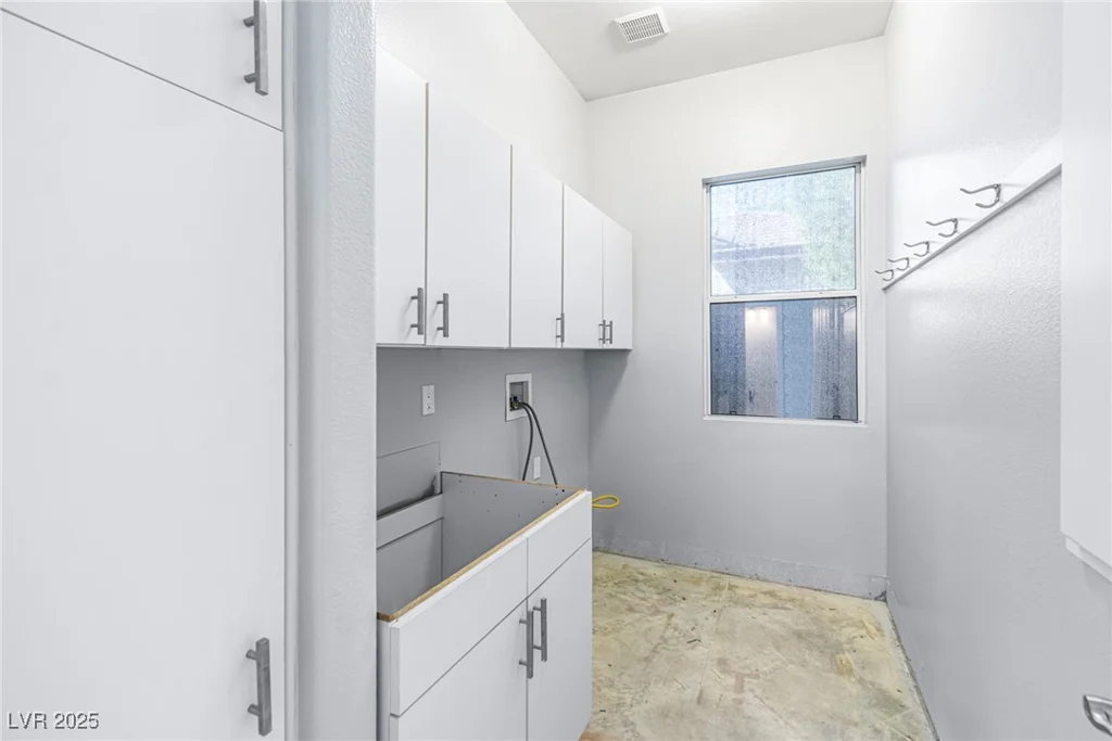 10077 Clifton Forge, Las Vegas, NV 89148