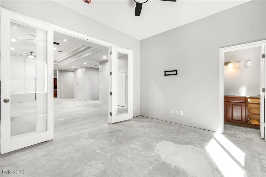 10077 Clifton Forge, Las Vegas, NV 89148