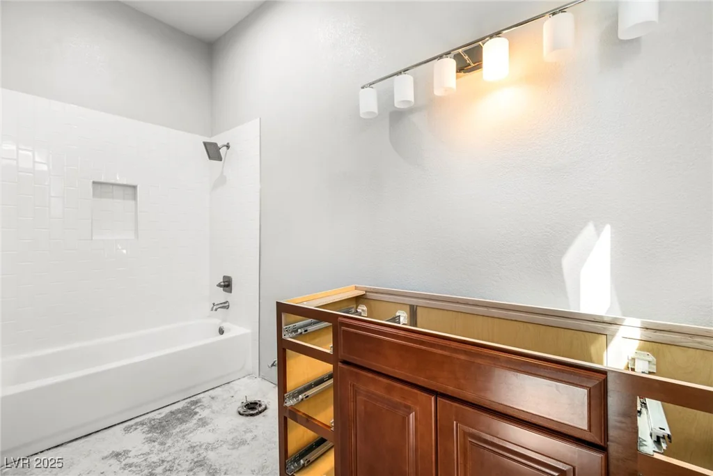 10077 Clifton Forge, Las Vegas, NV 89148