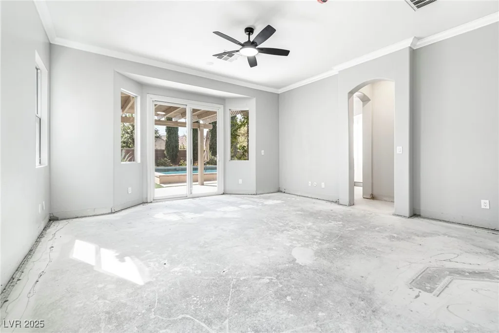 10077 Clifton Forge, Las Vegas, NV 89148