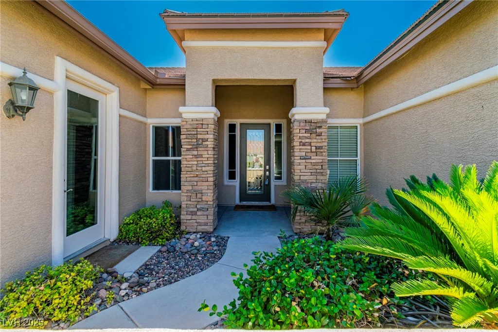 10077 Clifton Forge, Las Vegas, NV 89148